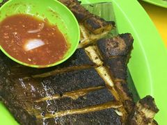 -明记烧鱼美味店