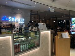 -La-Serene Café