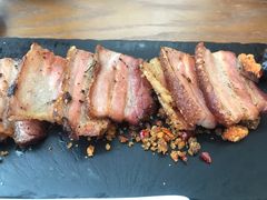 烤脆皮（土）猪肉-中8楼风尚云南菜(颐堤港店)