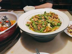 -佬麻雀·新湘菜(东方宝泰店)