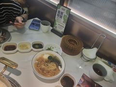 -洪氏嗨捞·广东猪肚鸡·椰子鸡火锅(西咸万象城店)