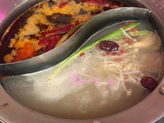 -钢管厂五区小郡肝串串香(奥克斯广场锦城万达店)