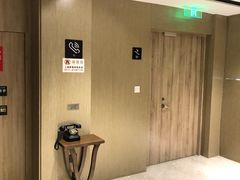 -杭州西湖湖滨银泰亚朵酒店
