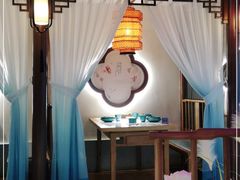 -荷塘秋月·本帮江浙菜(国权路店)