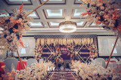 -HY小曼wedding·TOPYOUNG团队