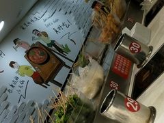 -百品聚旋转火锅(万德庄店)