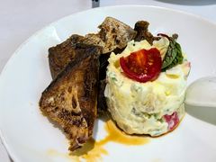熏鱼色拉双拼盆-老洋房花园饭店(绍兴路店)