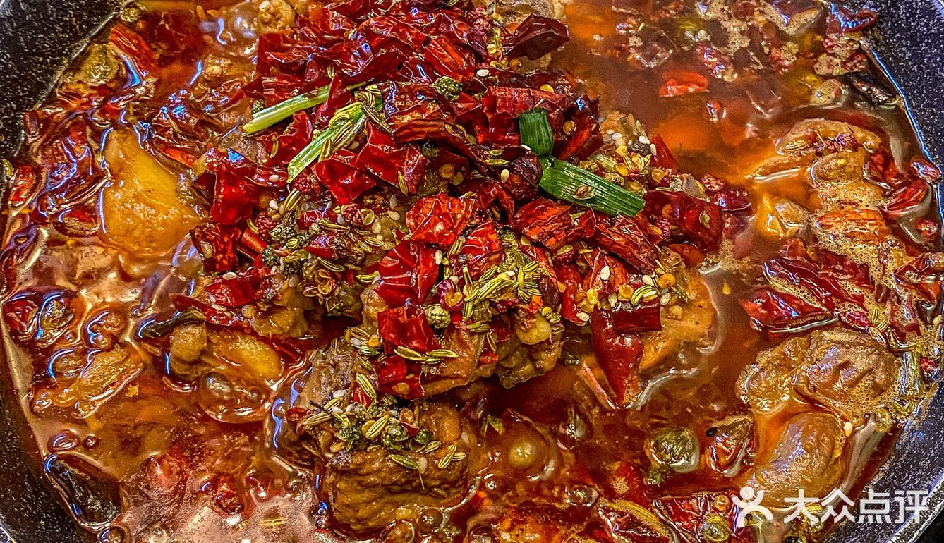 不用去成都!!在我大杭州吃到肥肠芋儿鸡🔥