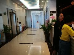 -黄金海景大酒店-旋转餐厅