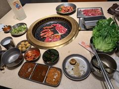 -蚂蚁洞·烤肉大营地(上海静安大悦城店)