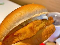 麦香鱼辣翅套-麦当劳(大塘湖景分店)