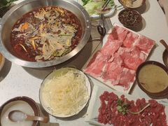 -贵府酸汤牛肉火锅·贵州老字号(飞山街店)