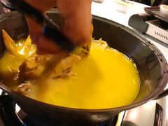 -鲜入围煮花胶鸡海鲜火锅