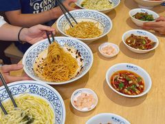 -李与白包子铺(桐梓林店)