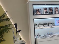 -J-Optical佳视明眼镜·蔡司视觉(青岛金茂览秀城店)