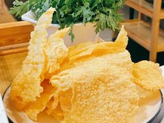 炸腐竹-烹然四季椰子鸡火锅(团结湖总店)