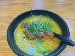 -志权牛肉面(灵山路店)