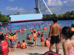 -泸州欢乐派海滩公园