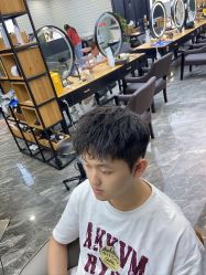 -藤野造型·专业烫染店