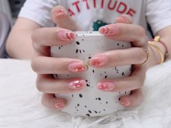 -吉吉靓甲美睫