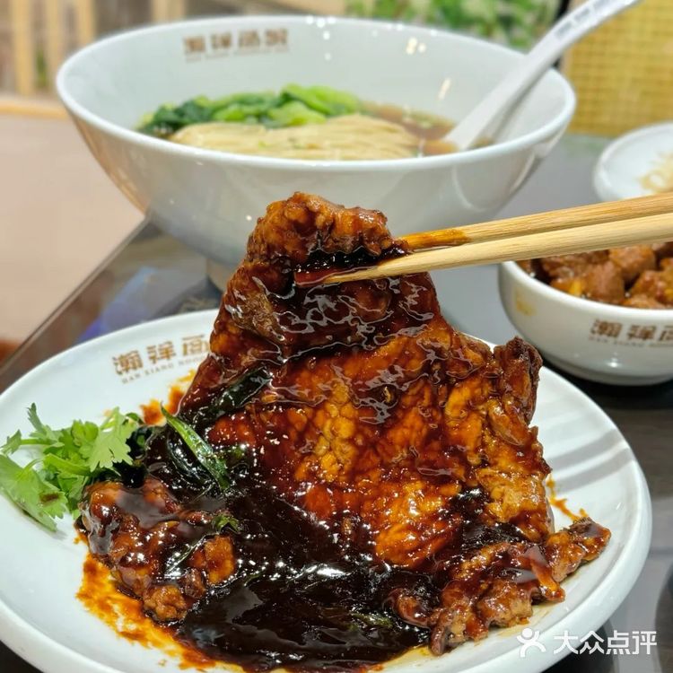 坐拥武康大楼~品一碗老上海本帮面🍜