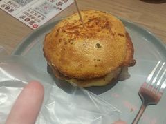 -必胜客(上海华谊新所店)