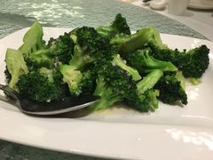 蒜茸西兰花-新加坡海鲜共和(名胜世界圣淘沙海滨坊)