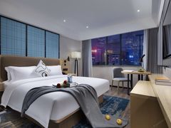 -宜尚酒店(广州上下九永庆坊长寿路地铁站店)