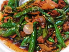 -阿瓦山寨·湘菜现炒·剁椒鱼头王(咸阳总店)