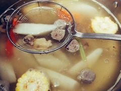 招牌牛骨清汤锅-左庭右院鲜牛肉火锅(新梅广场店)