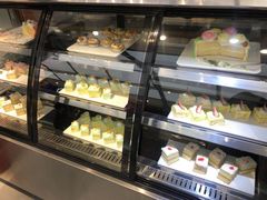 面包甜点陈列柜-火锅岛潮牌自助餐厅(天津天佑城店)