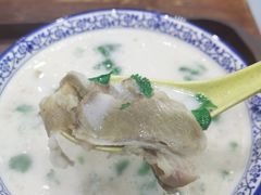 羊肉汤（多肉）-穆得·老周家牛肉烧饼(普利街店)