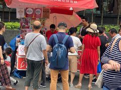 -詹爷爷乌节路街头冰淇淋