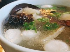 香菜鱼圆汤-双塔老饭店