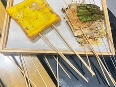 -山野的朋友露营炭火烤肉