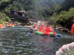 -安吉龙王山峡谷漂流