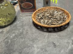 -黄弟大排档·湖南菜·小龙虾·小海鲜(凯旋北路店)