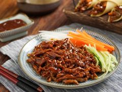 京酱肉丝-白洋淀特色炖杂鱼