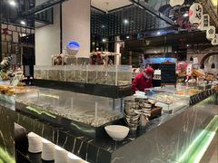-广州万富希尔顿酒店·感趣自助餐厅·金秋蟹宴生蚝海鲜刺身