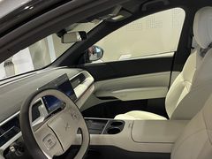 -小鹏汽车体验中心(苏州龙湖狮山天街店)