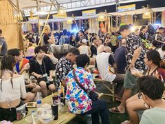 -皇家田广场(อนุสาวรีย์ทหารอาสา)