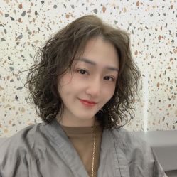 -苏奇发型·烫发染发