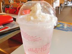 草莓奶昔-麦当劳(金地店)