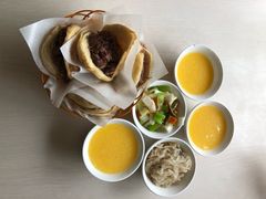 -闫家驴肉老店(华电一校店)