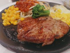 -汤姆家的牛排意面披萨(新城市广场店)