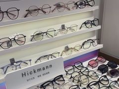 -爱视眸Eyeblling眼镜·依视路·蔡司镜片折扣店(百联南方商城购物中心)
