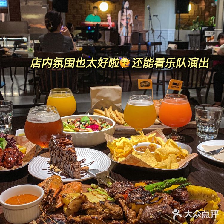 在郑州！坐1h火车来！就为边看乐队边吃碳烤