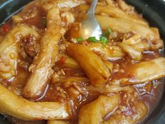 咸鱼鸡粒茄子煲-至潮餐厅精致粤菜·活鲈鱼·走地鸡(珠江新城店)