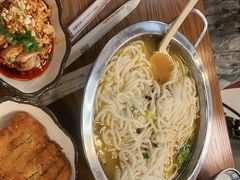 -鑫花溪牛肉米粉(凤凰街创始总店)