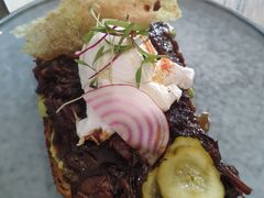 慢煮牛肉温泉蛋吐司-O'mills Sourdough Bakery&Bistro(永嘉路店)
